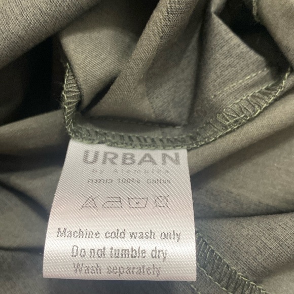 NWT URBAN BY ALEMBIKA URBAN DOTS
BUTTON DOWN SHIRT, Green - Picture 6 of 8